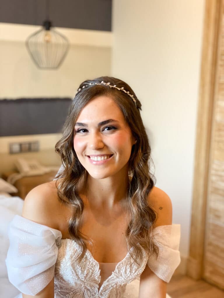 SARA NOVIAS
