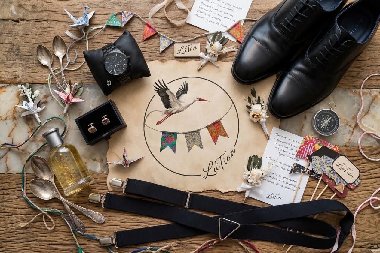 e151a8dc-bdeb-4b3d-81ad-14d1c58de701 Accesorios de hombre sobre mesa de madera, incluye zapatos, tirantes, reloj, gafas y papeles con dibujos y texto.